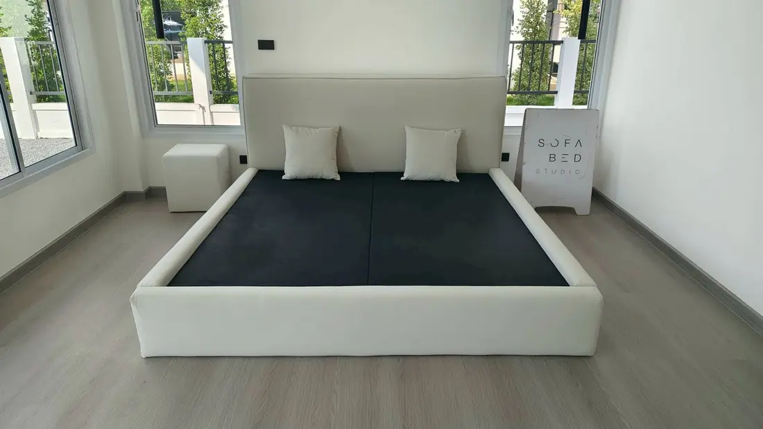 ผลงานหัวเตียงพาแนลเรียบ Sofa Bed Studio
