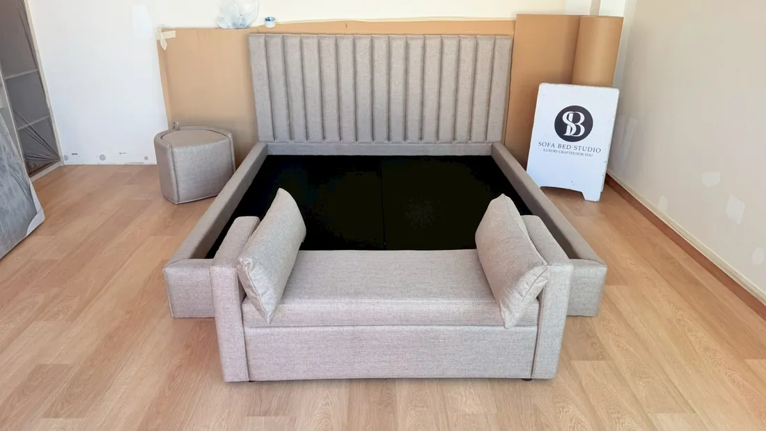 ผลงานหัวเตียงเส้นแนวตั้ง Sofa Bed Studio