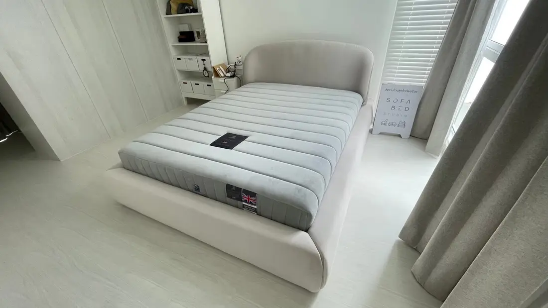 ผลงานเตียงหัวปีกนก Wingback Sofa Bed Studio