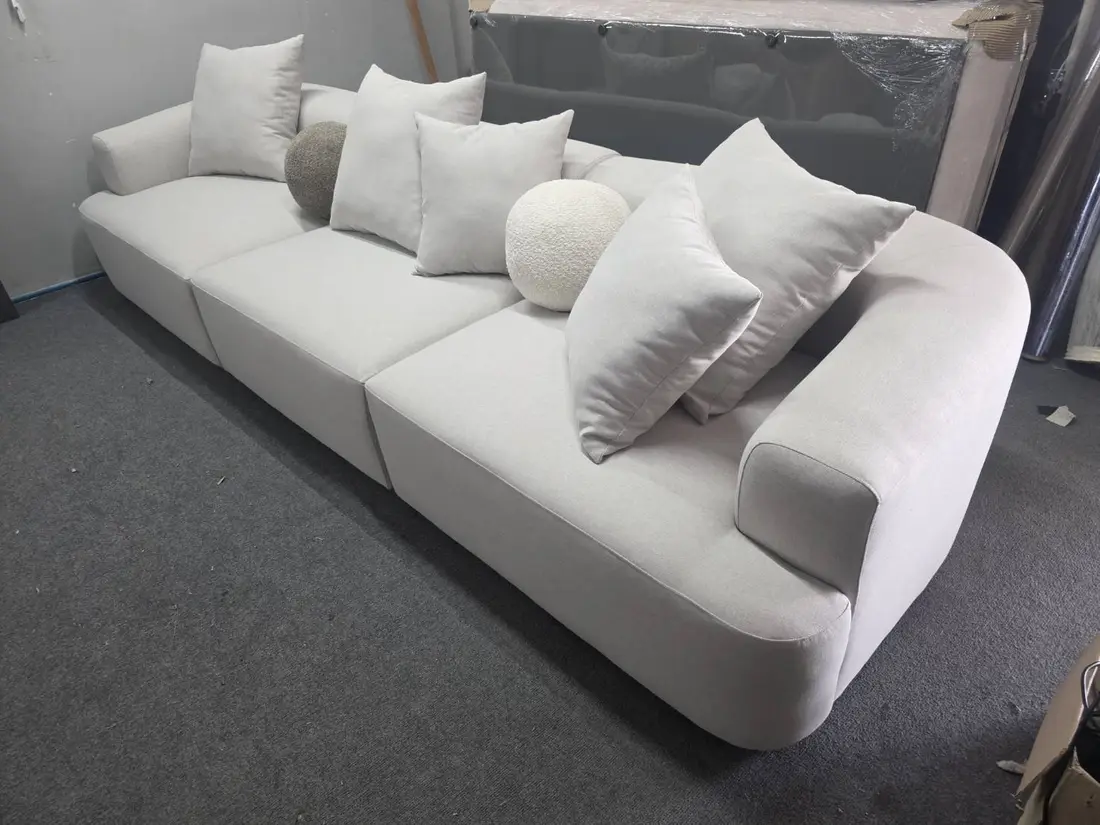 ผลงานโซฟาทรงโค้ง Sofa Bed Studio