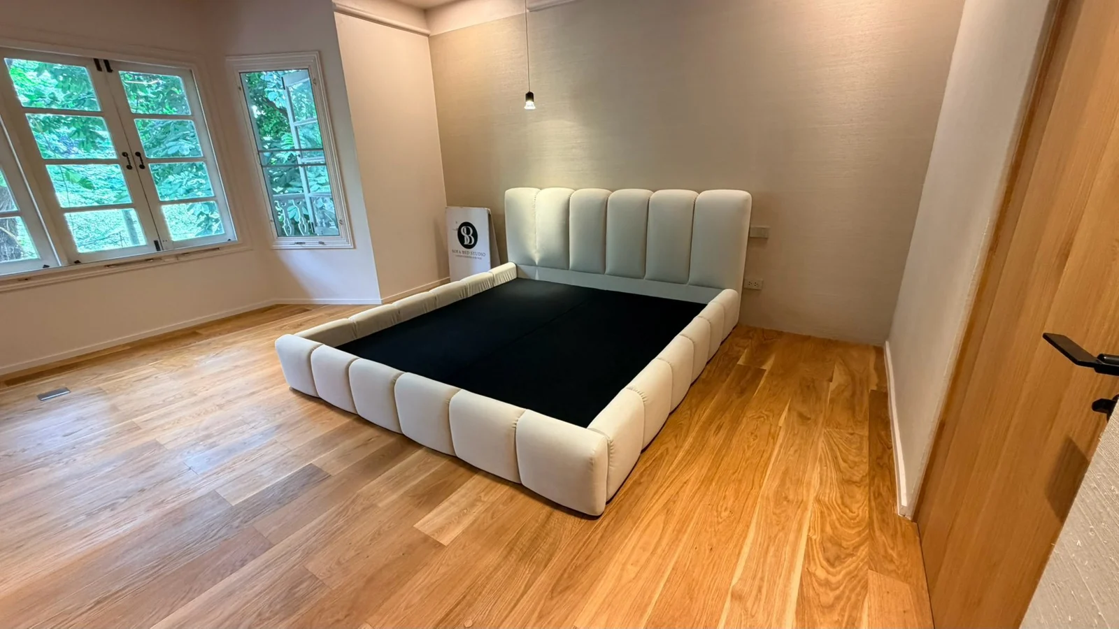 เตียงทรงขนมปัง ผลงานสั่งทำจริงโดย Sofa Bed Studio · BR-001