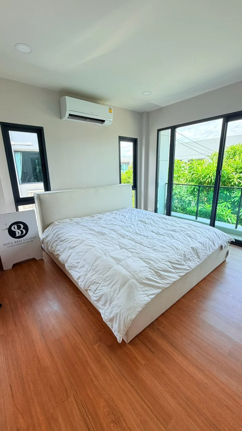 หัวเตียงพาแนลเรียบ ผลงานสั่งทำจริงโดย Sofa Bed Studio · SP-004