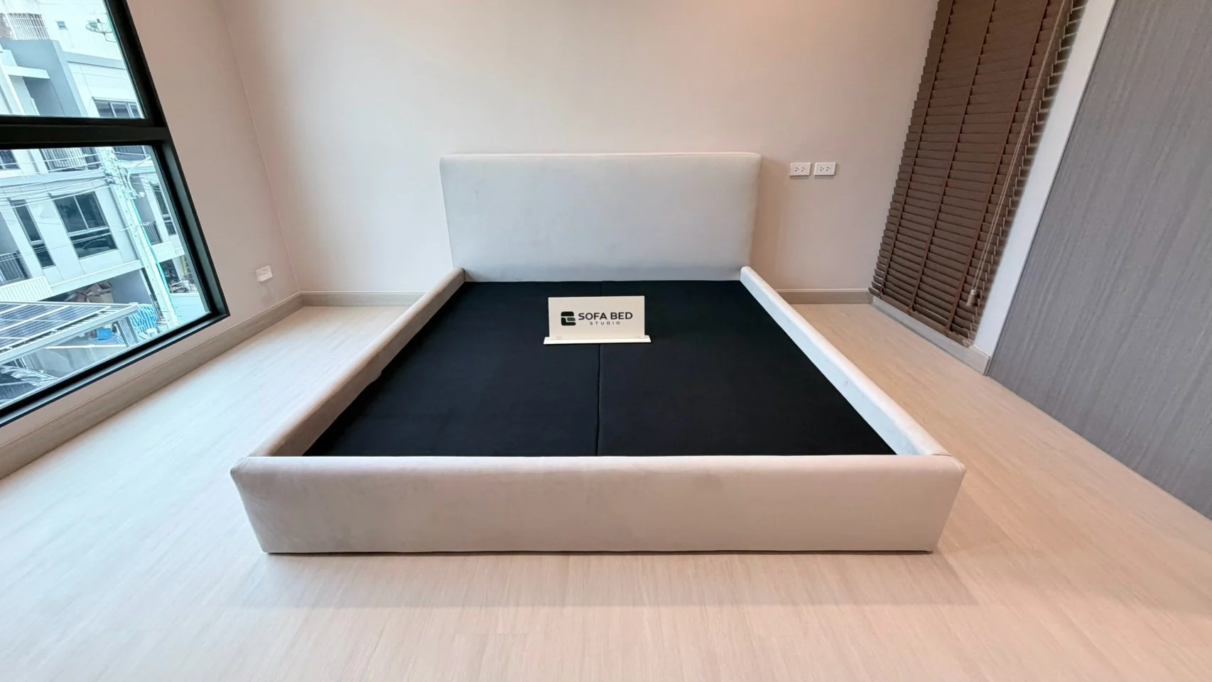 หัวเตียงพาแนลเรียบ ผลงานสั่งทำจริงโดย Sofa Bed Studio · SP-072
